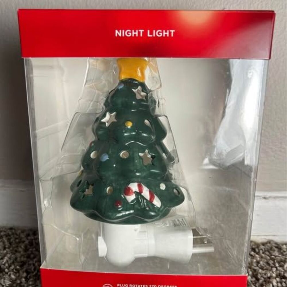 St. Nicholas Square Christmas Tree Night Light